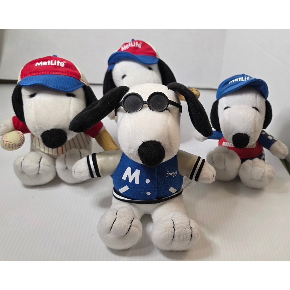 Peanuts Snoopy Plush‎ Lot of 4 MetLife Baseball & Varsity Jacket & Racing